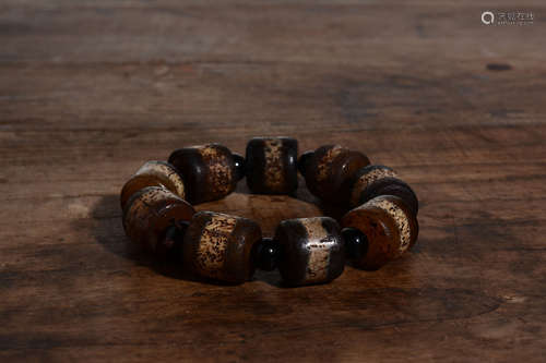 TIBETAN AGATE BRACELET