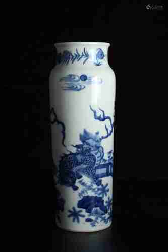 A CHINESE BLUE AND WHITE PORCELAIN VASE, SHUNZHI PERIOD