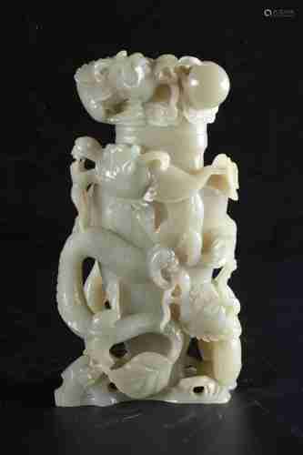 A CHINESE HETIAN JADE CARVING ORNAMENT OF DRAGONS