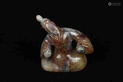 A CHINESE HETIAN JADE FIGURE STATUE