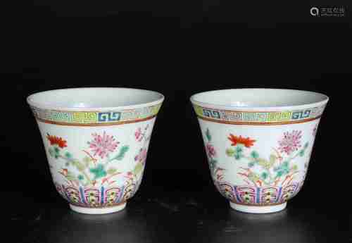 A PAIR OF CHINESE FAMILLE ROSE PORCELAIN CUPS, GUANGXU PERIOD