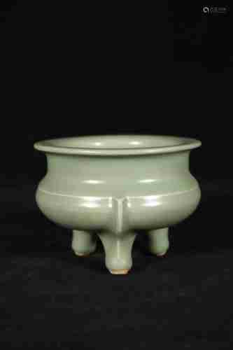 A CHINESE LONGQUAN KILN TRIPOD CENSER, SONG DYNASTY