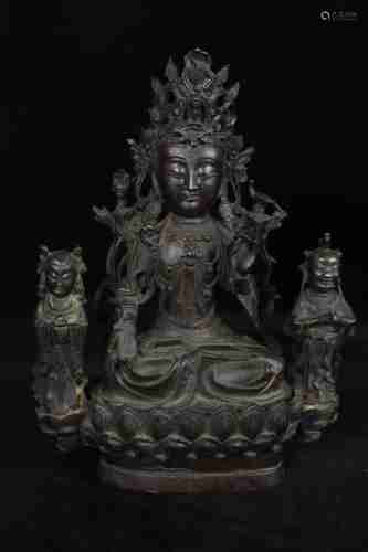 A CHINESE BRONZE GUANYIN STATUE IN THE 16TH CENTURY