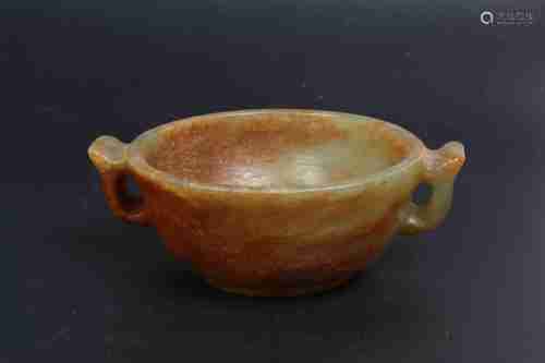 A CHINESE HETIAN JADE CUP WITH TWO HANDLES, QING DYNASTY