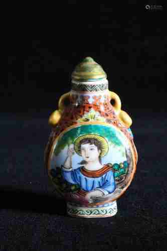 A CHINESE SNUFF BOTTLE PAINTED WITH FIGURE, QING DYNASTY