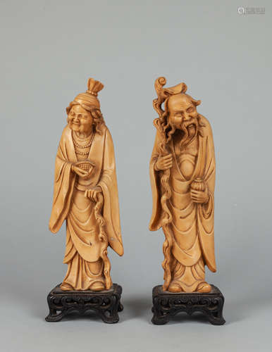 Pair of Japanese Carving of Figures