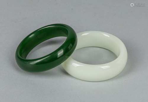 Set Chinese Export Jade Like Bangles