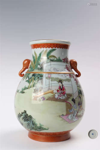 粉彩人物故事象耳瓶 A famille rose elephant ear vase painted with figures