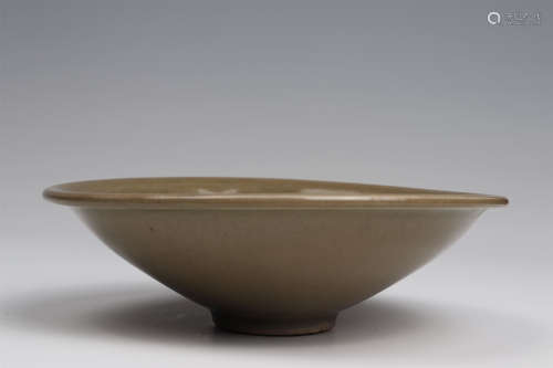 耀州窑碗 A Yaozhou kiln bowl