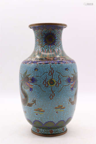 铜胎掐丝珐琅瓶 A cloisonne vase