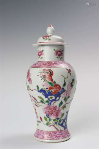 粉彩花卉纹梅瓶 A famille rose meiping Vase painted with flowers