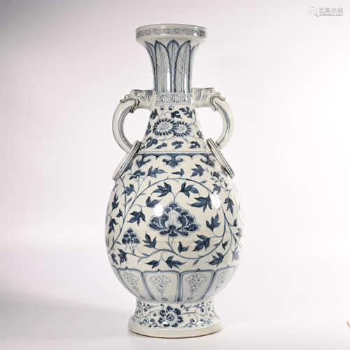 Blue and white vase with flower pattern in Yuan Dynasty