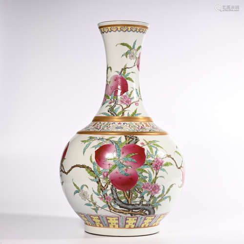 Qing Dynasty Qianlong pastel bottle