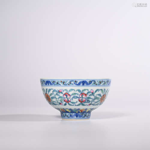 Qing Dynasty Yongzheng famille rose flower bowl