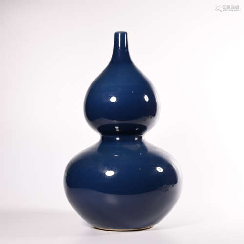 Qing Qianlong blue glazed gourd bottle