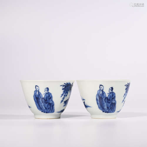 Qing Dynasty Kangxi blue and white characters story a pair of cups