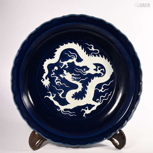 Blue glazed dragon plate of Yuan Dynasty