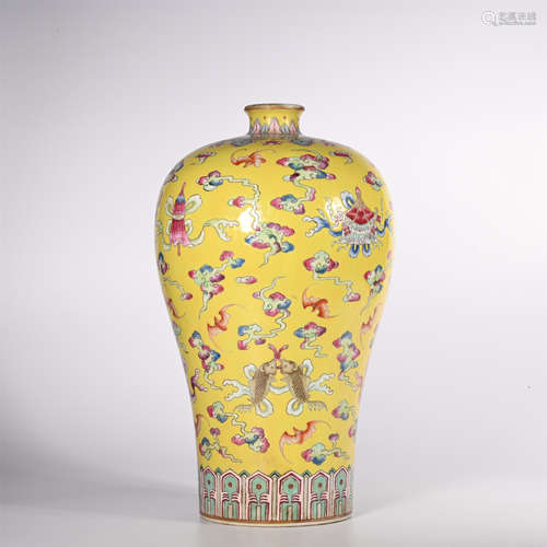 Qing Yongzheng pink plum vase