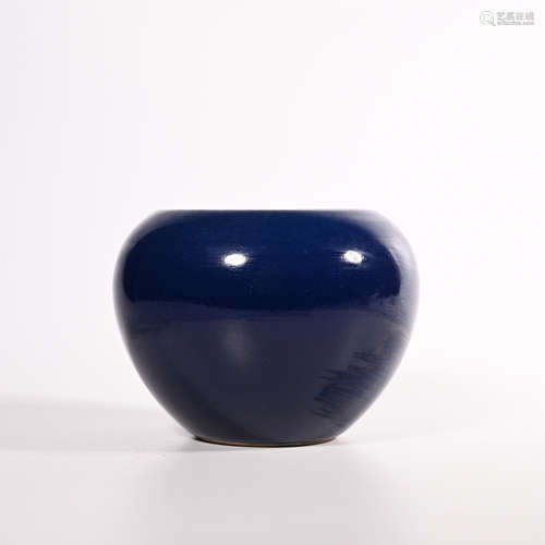 Qing Qianlong blue glazed pot