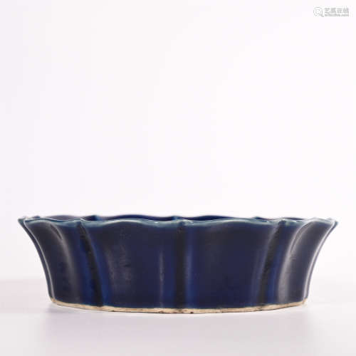 Ming Xuande blue glaze prismatic plate