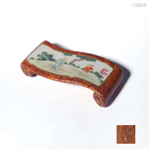 A Wood Grain Glaze Famille Rose Landscape Porcelain Brush Rack