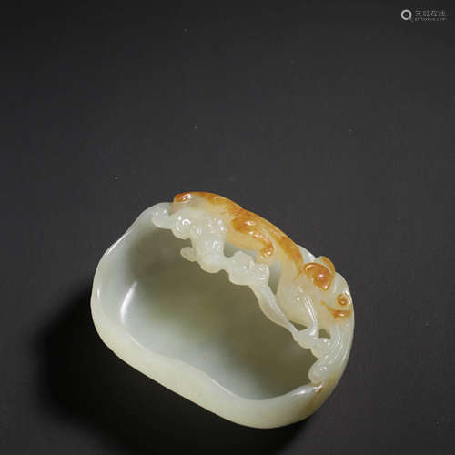 A White Jade Dragon Pattern Washer