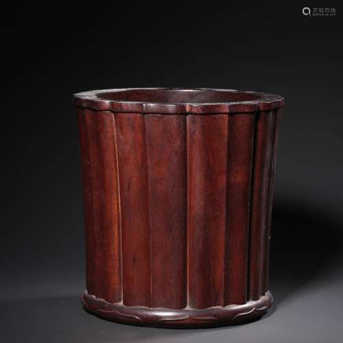 A Lobular Red Sandalwood Flower-shaped Brush Pot