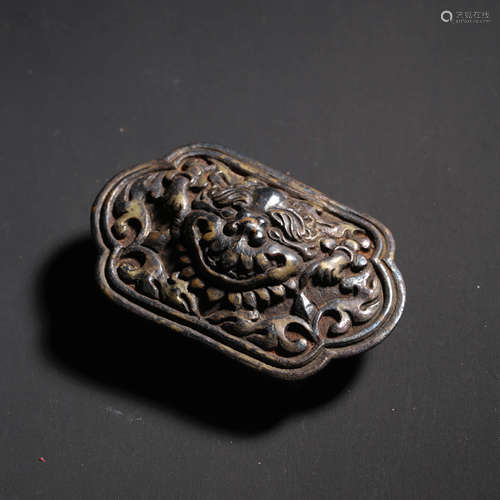 A Gild Bronze Beast Pattern Pendant