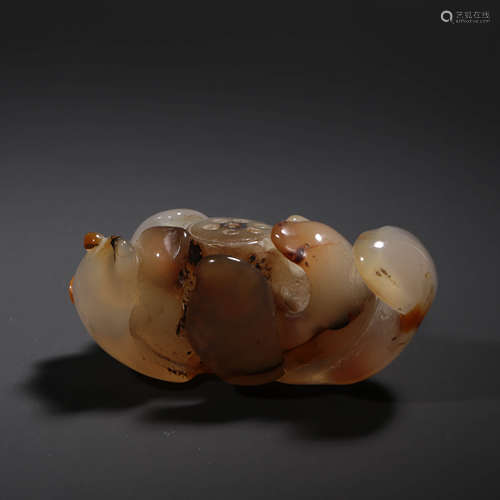 A Lotus Shaped Agate Flower Receptacle