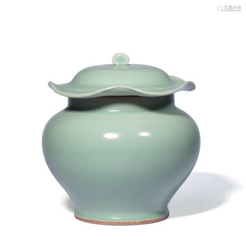 A Longquan Porcelain Lotus Leaf-shaped Jar