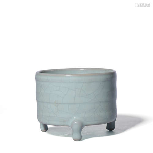 An Imitation Official Kiln Porcelain Three-legged Incense Burner