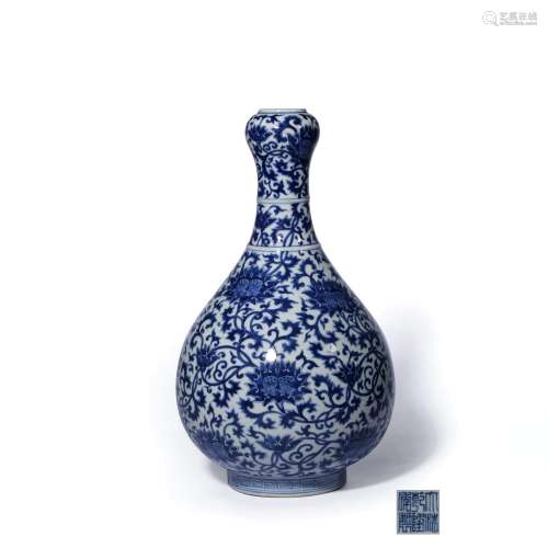 A Blue and White Floral Porcelain Garlic-head Bottle. Qianlong Mark
