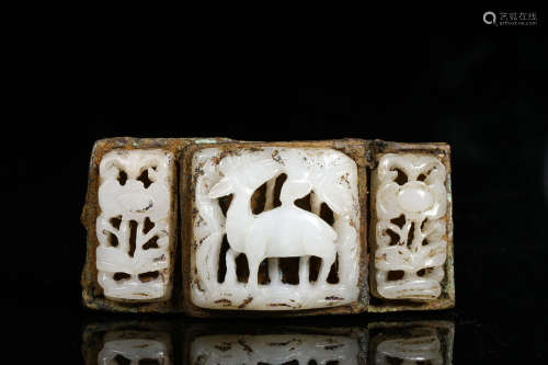 A CHINESE VINTAGE WHITE JADE BELT BUCKLE