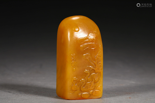 A CHINESE TIAN HUANG STONE SEAL