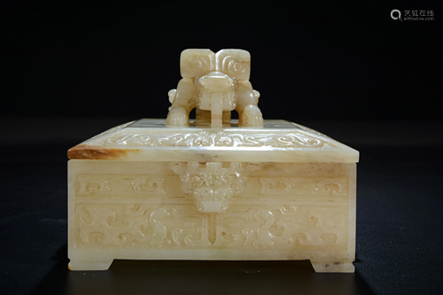 A CHINESE VINTAGE HETIAN JADE SEAL