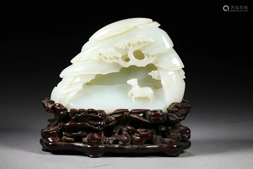 A CHINESE VINTAGE WHITE JADE ORNAMENT DISPLAY