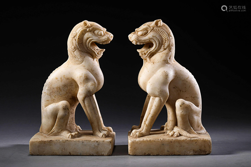 A PAIR OF CHINESE VINTANGE JADE LIONS