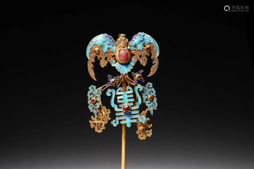 A CHINESE VINTAGE GILT SILVER BRASS HAIRPIN