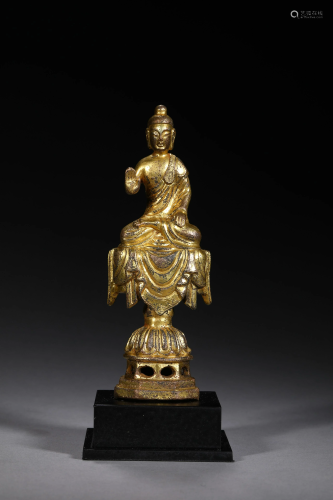 A CHINESE VINTAGE GILT BRONZE BUDDHA STATUE