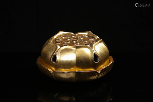 A GILT BRONZE INCENSE BURNER WITH LOTUS DESIGN