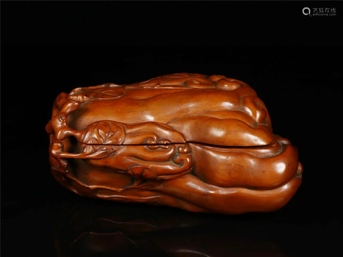 A BOXWOOD FINELY CARVED CHAYOTE SHAPE BOX