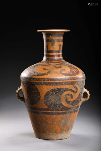 A CHINESE VINTAGE POTTERY VASE