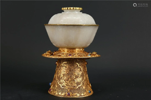 A BOWL MADE OF PURE SOLID GOLD AND JADE