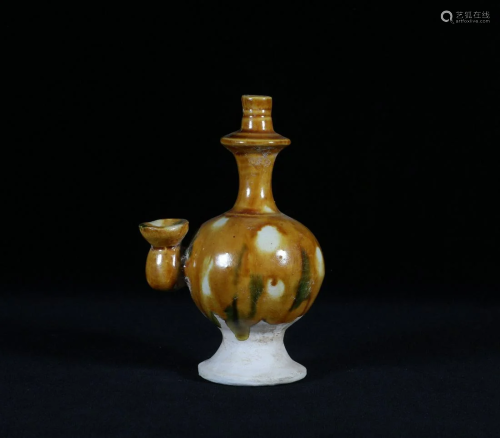 A TANG DYN. STYLE TRI-COLOR POTTERY VASE