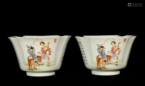 A PAIR OF FAMILLE ROSE PORCELAIN BOWLS