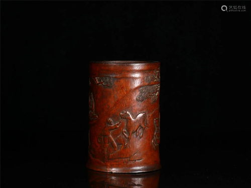 A FINELY CARVED BAMBOO BRUSH HOLDER