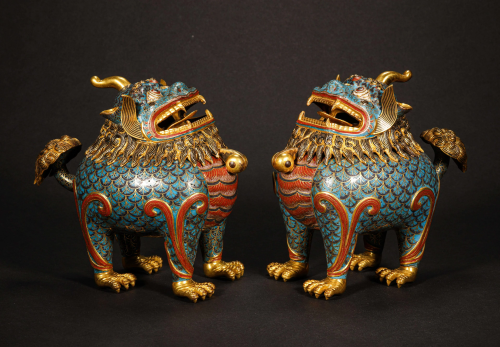 A PAIR OF CHINESE VINTAGE CLOISONNE INCENSE BURNERS