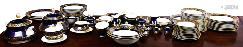 (lot of 100+) A Large Weimar Harmonie porcelain dinner