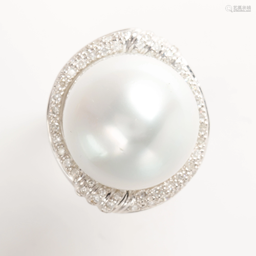 A South Sea pearl, diamond and eighteen karat white