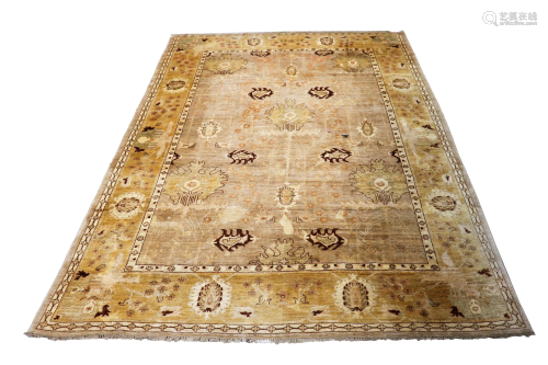 Pakistani Oushak carpet, 9' x 12'
